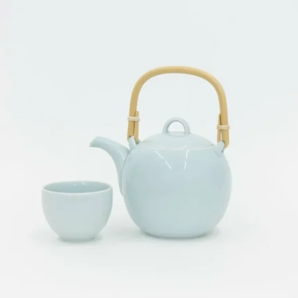 Tortoise General Drinking<Hakusan Porcelain Mayu Tea Cup [300404]